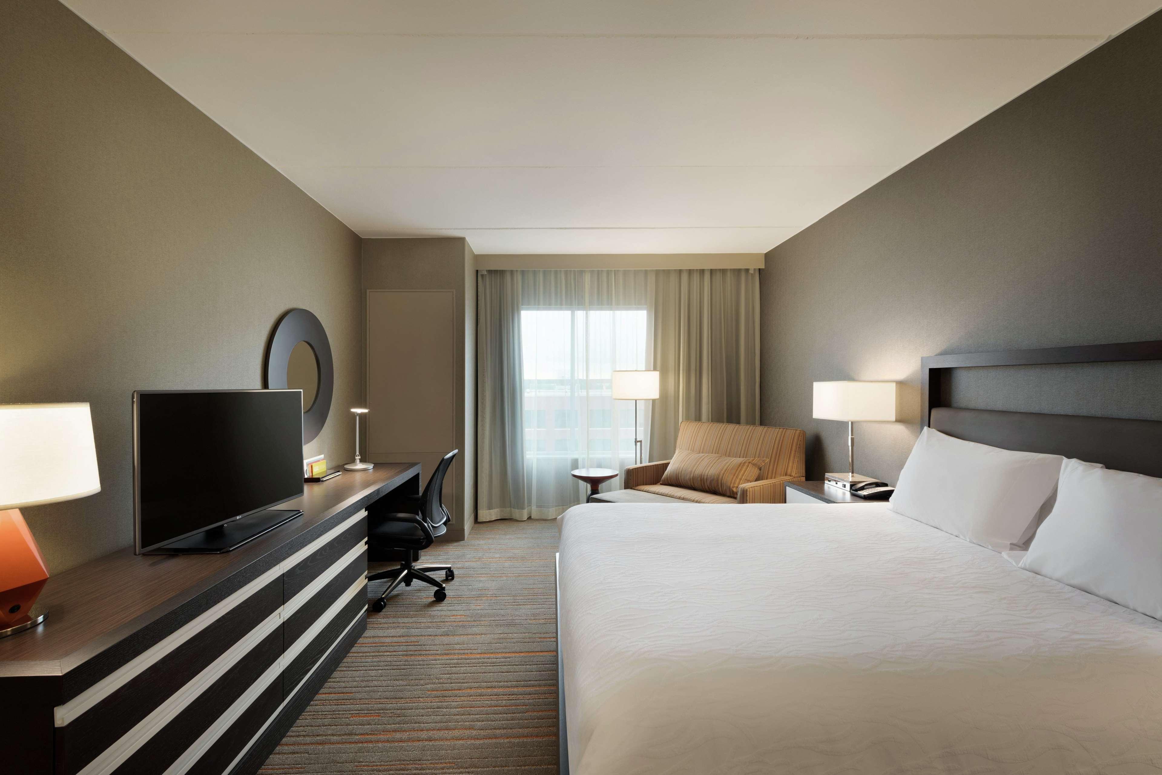 Hilton Garden Inn Rochester - University & Medical Center Exterior photo