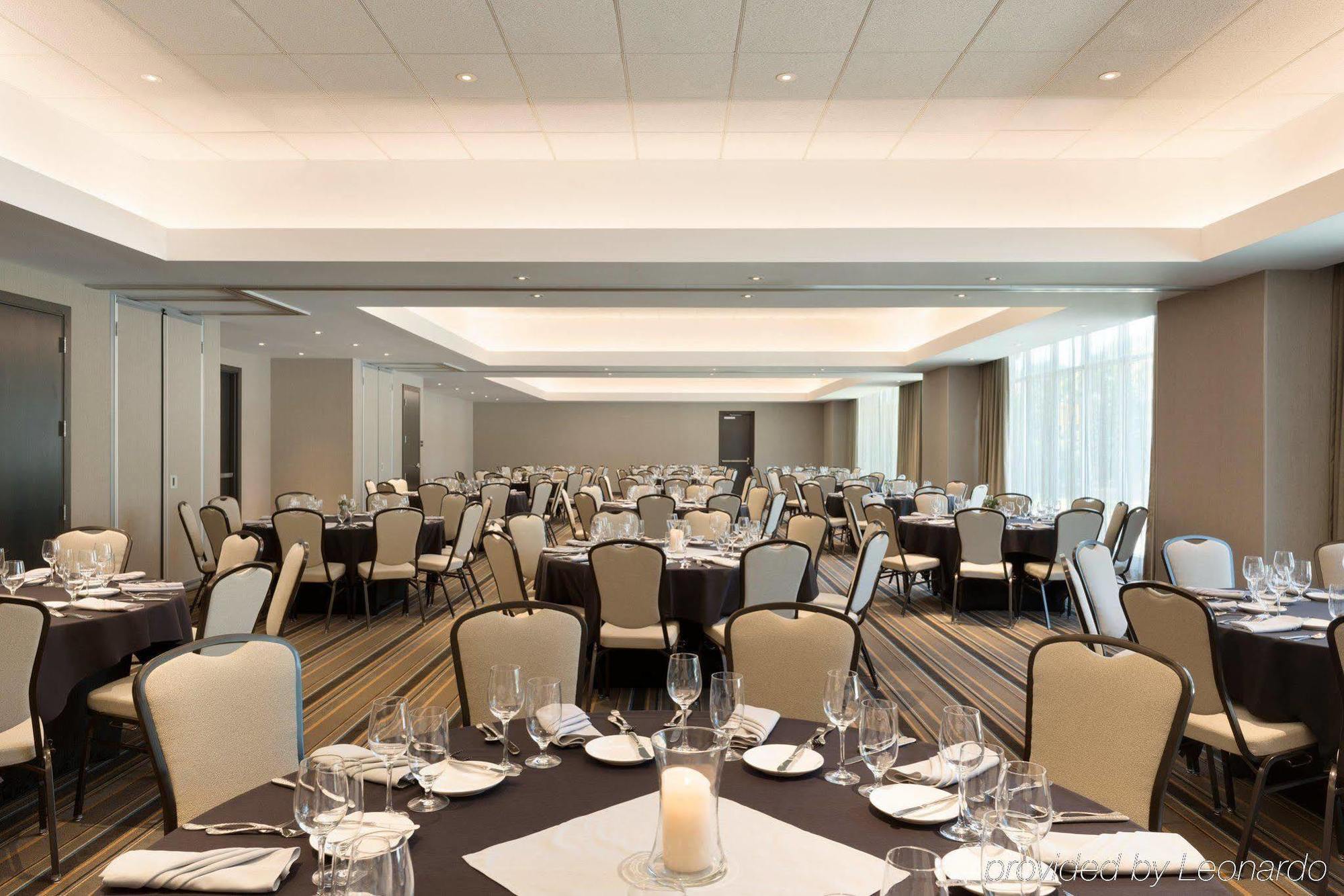Hilton Garden Inn Rochester - University & Medical Center Exterior photo
